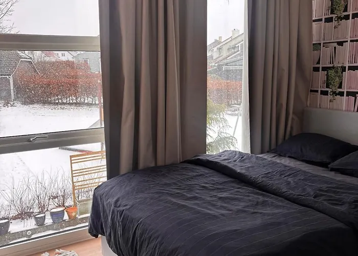 Stylish Townhouse With 3 Bedrooms And Bathtub Apartamento