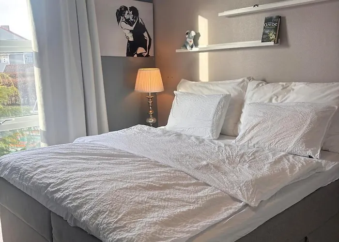 Stylish Townhouse With 3 Bedrooms And Bathtub Apartmán