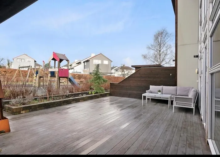 Apartmán Stylish Townhouse With 3 Bedrooms And Bathtub